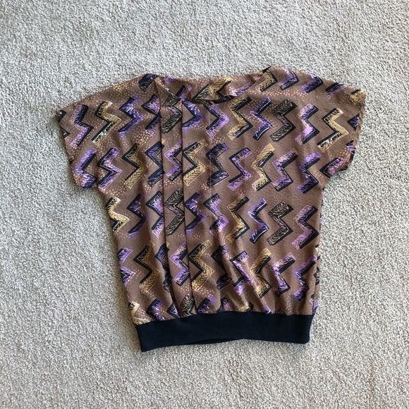 Tops - Gold and purple geometric design top
